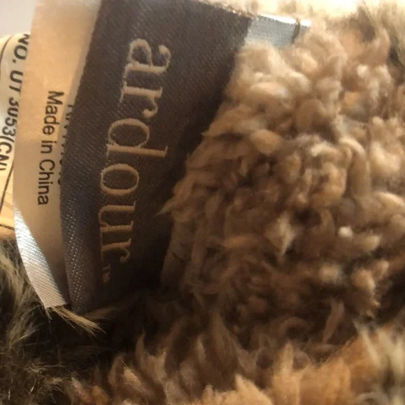 Woman’s fur slippers - Picture 7 of 8